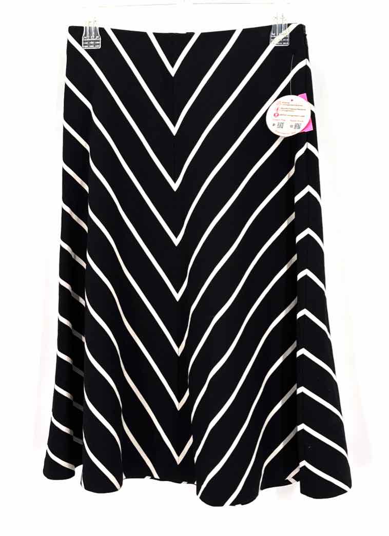 Size 2 White House Black Market Black Knit Skirt