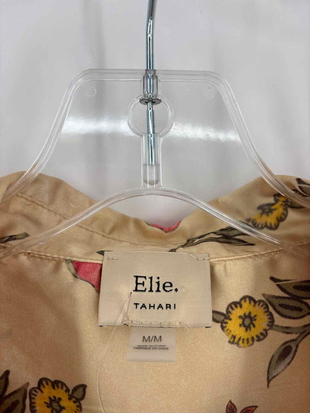 Size M TAHARI Tan Sateen Shirt