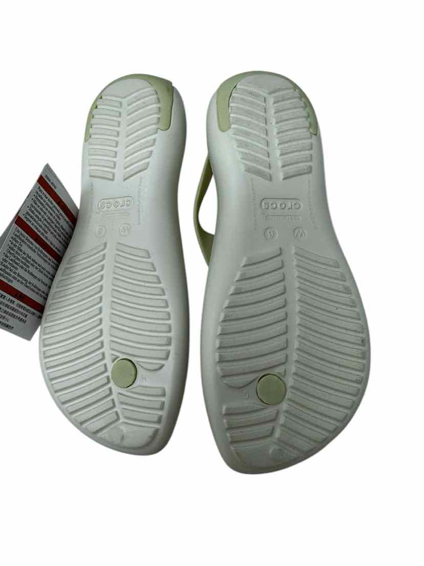 Shoe Size 6 Crocs Ivory Sandals