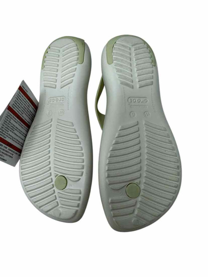Shoe Size 6 Crocs Ivory Sandals