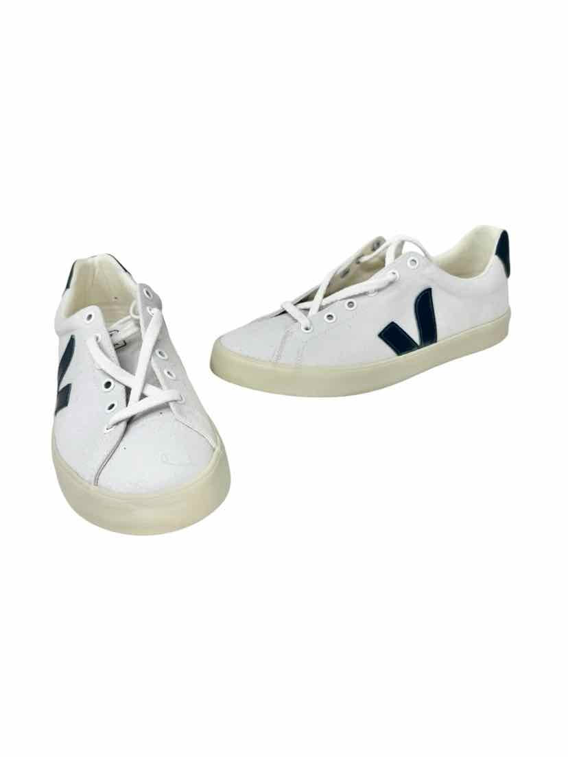 Shoe Size 11 VEJA White Canvas Sneakers
