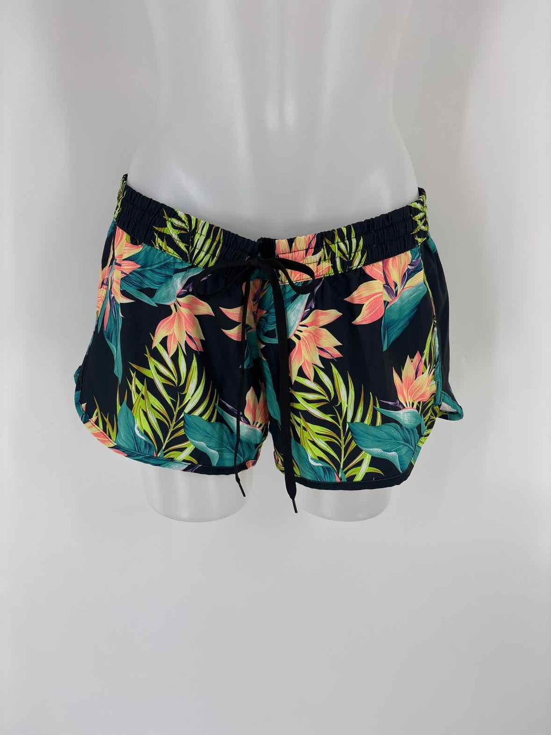 Size L Black Print Shorts