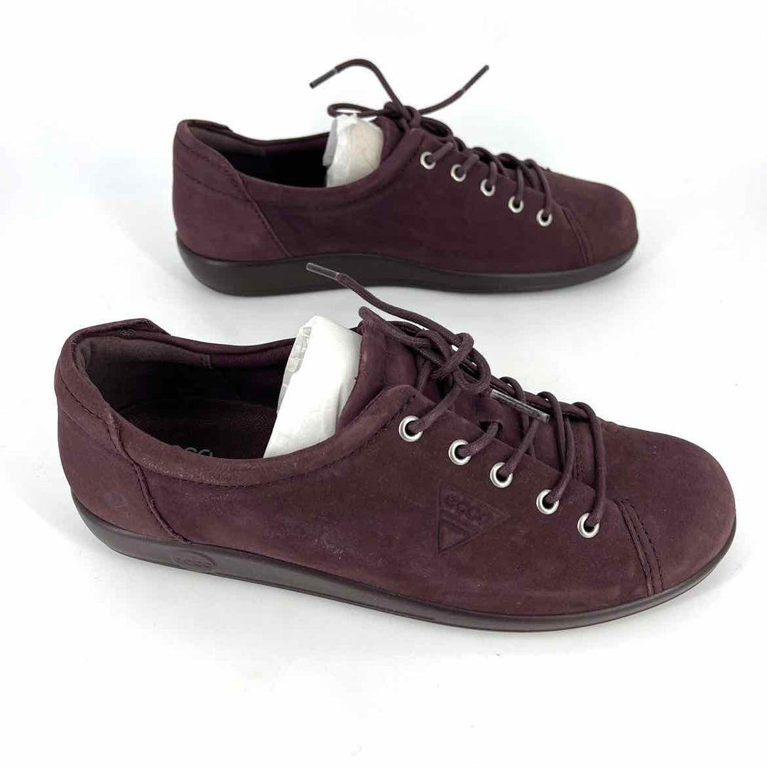 Shoe Size 39 ECCO Burgundy Suede Sneakers