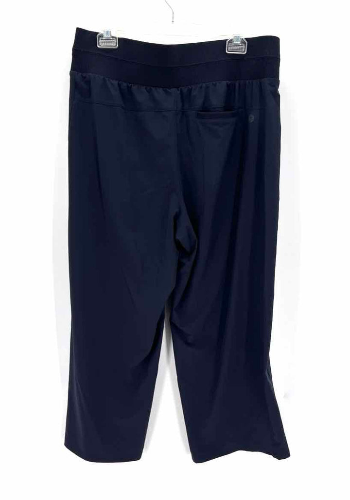 Size L Talbots Navy Capri