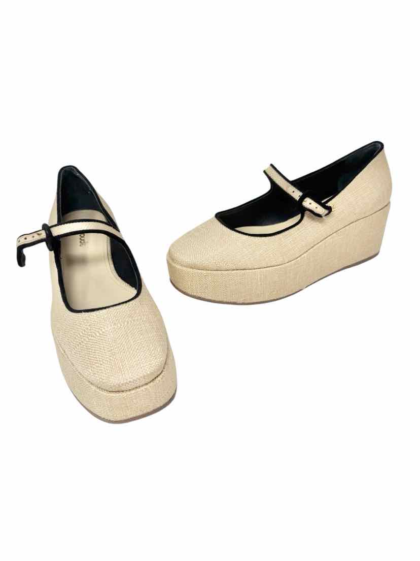 Shoe Size 8.5 LARROUDE Beige Wedge