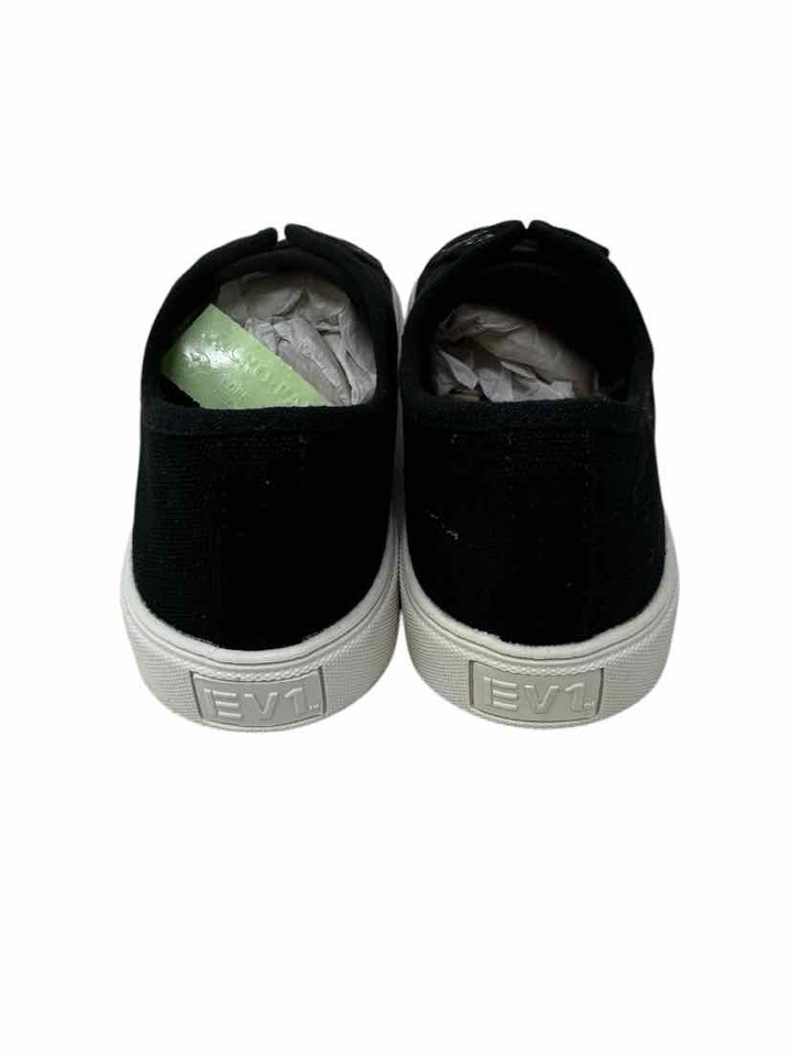 Shoe Size 7 Black Sneakers