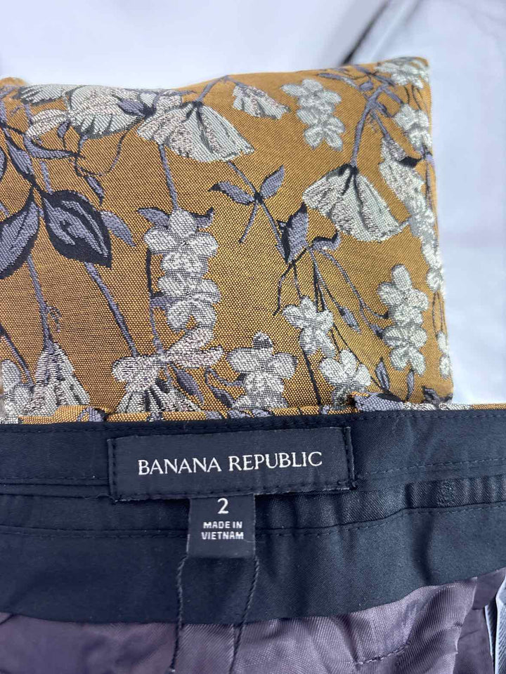Size 2 Banana Republic Gold Pants