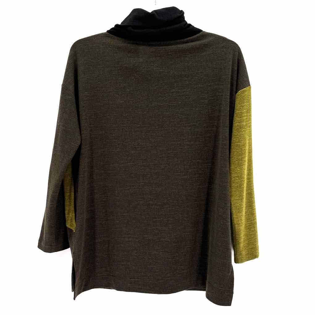 Size S Green Sweater