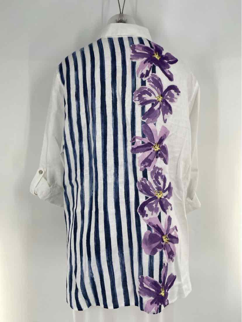 Size 4 Chico's White Shirt