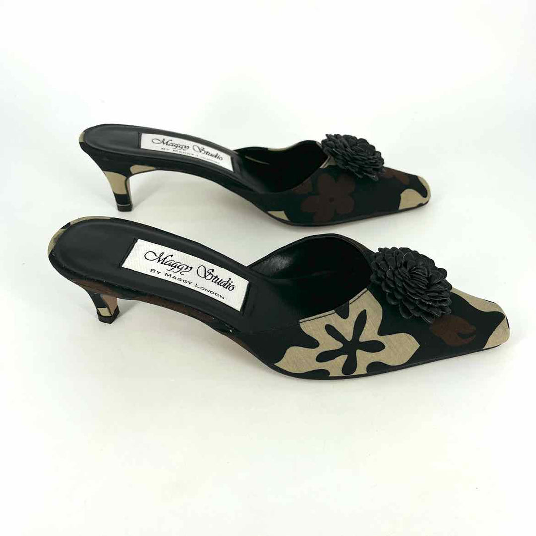 Shoe Size 7.5 MAGGY LONDON Black Pumps
