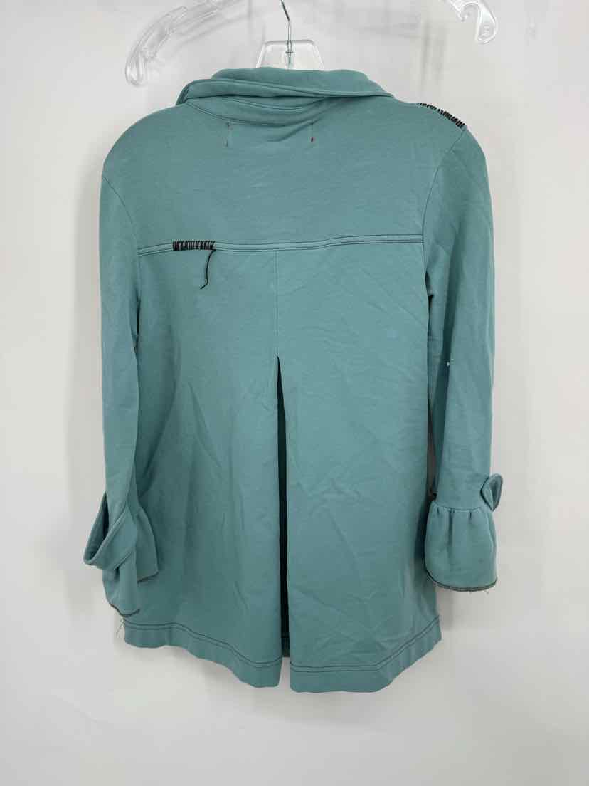 Size M Teal Shirt
