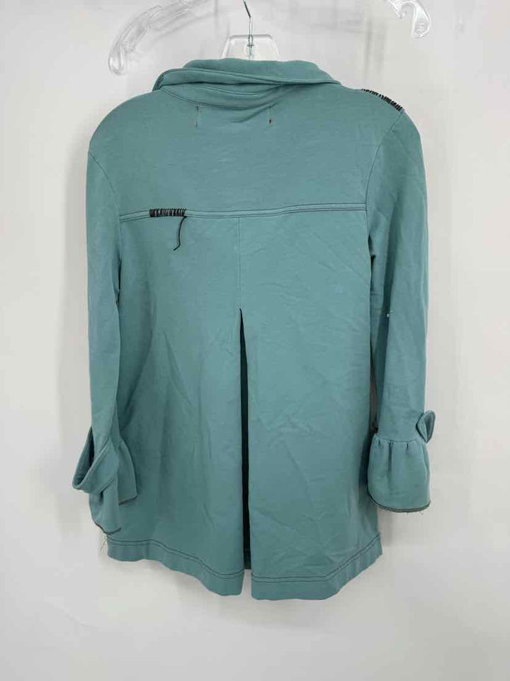 Size M Teal Shirt