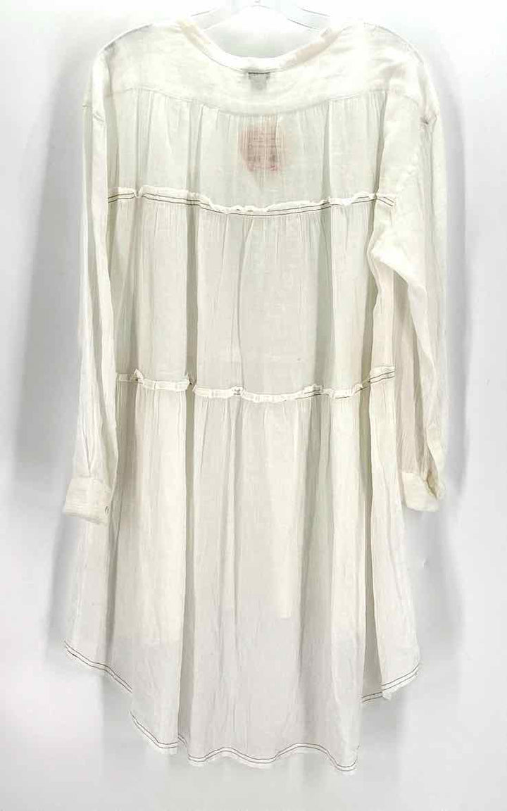 Size M sundance Ivory Shirt