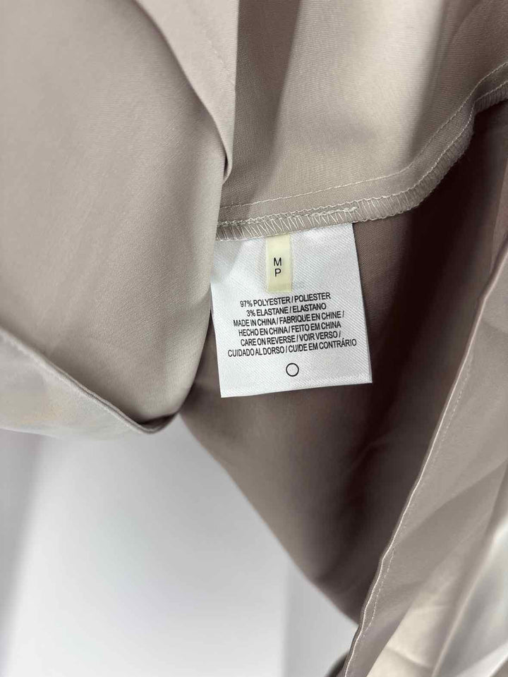 Size M TAHARI Silver Shirt