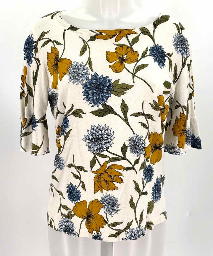 Size M Ann Taylor Ivory Knit Shirt