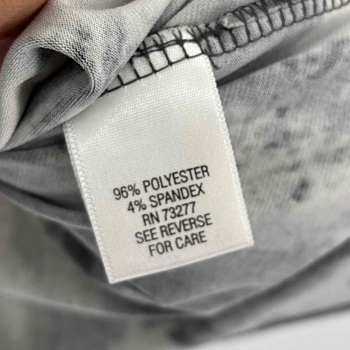 Size M VERA WANG Gray Shirt