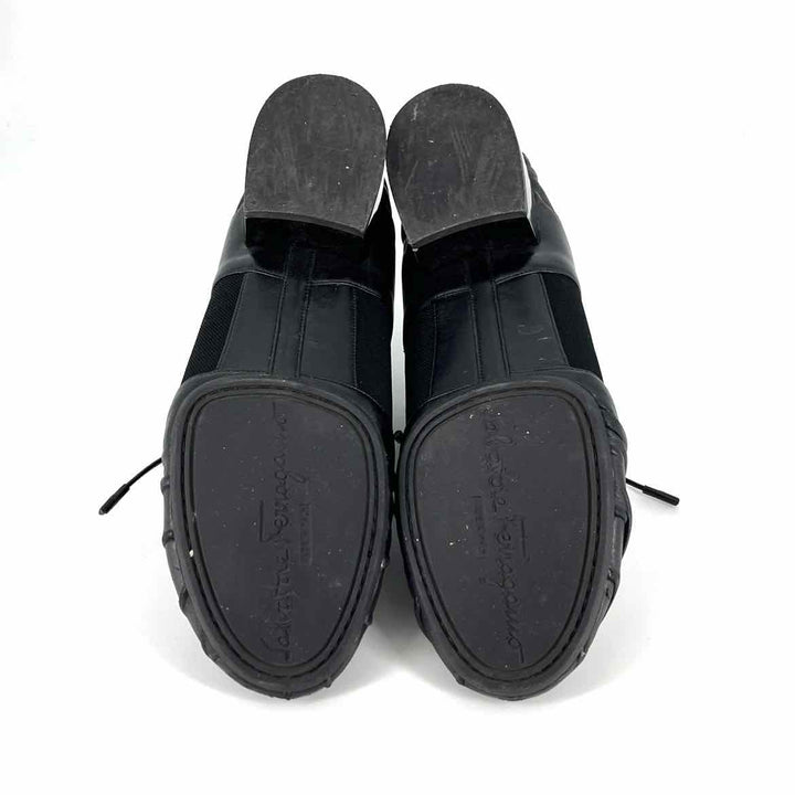 Shoe Size 7.5 FERRAGAMO Black Leather Luxury - Mules