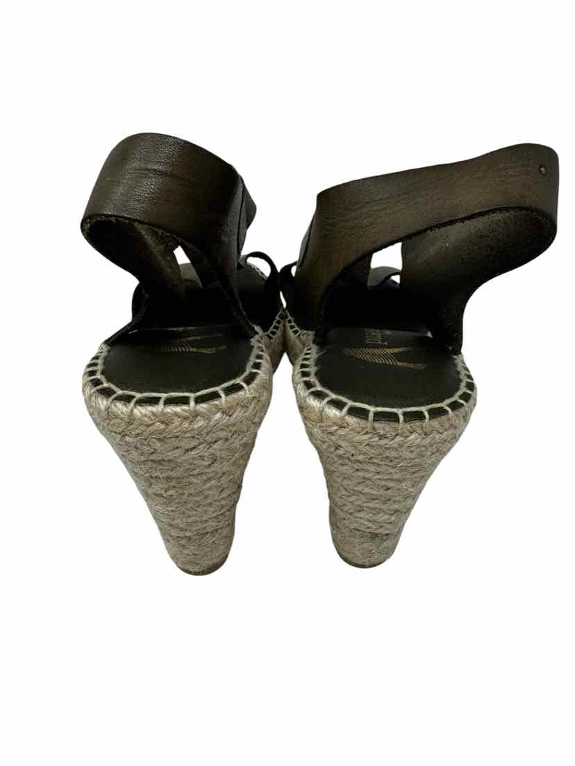 Shoe Size 40 Olive Sandals