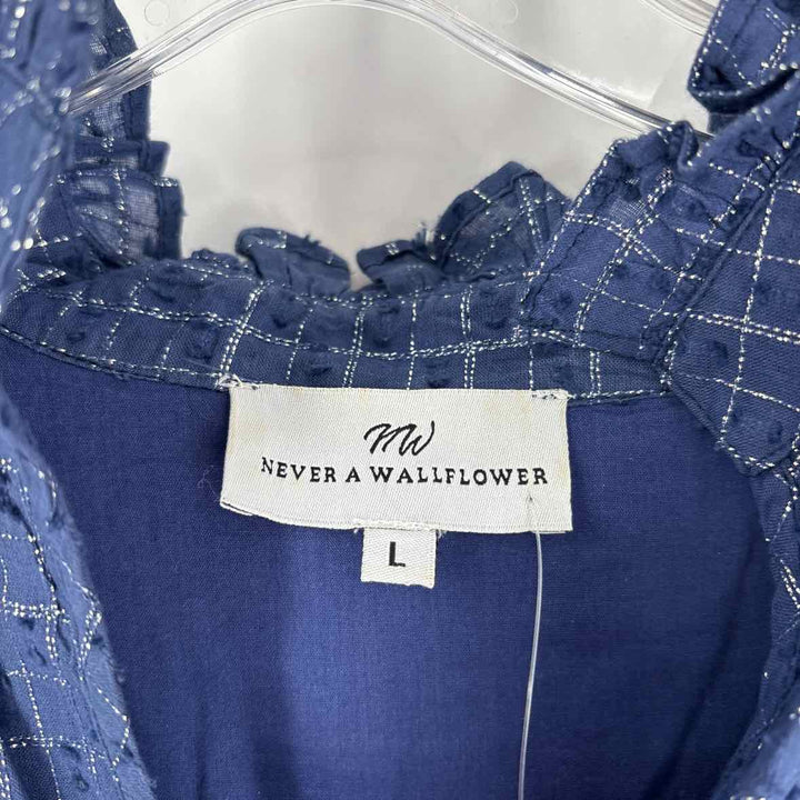 Size L NEVER A WALLFLOWER Blue Print Shirt