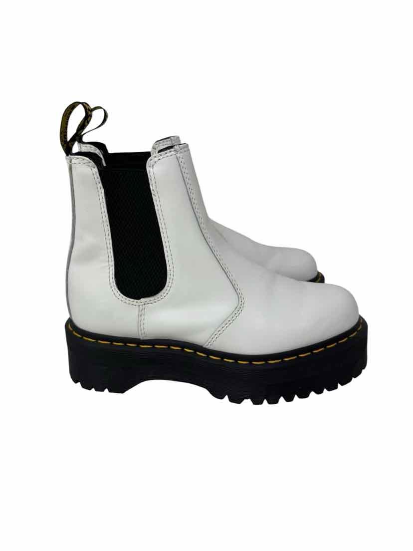 Shoe Size 7 DOC MARTENS White Leather Boots