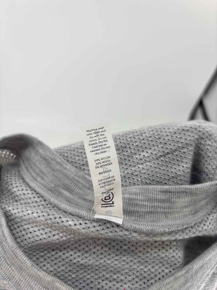 Size S Athleta Gray Shirt