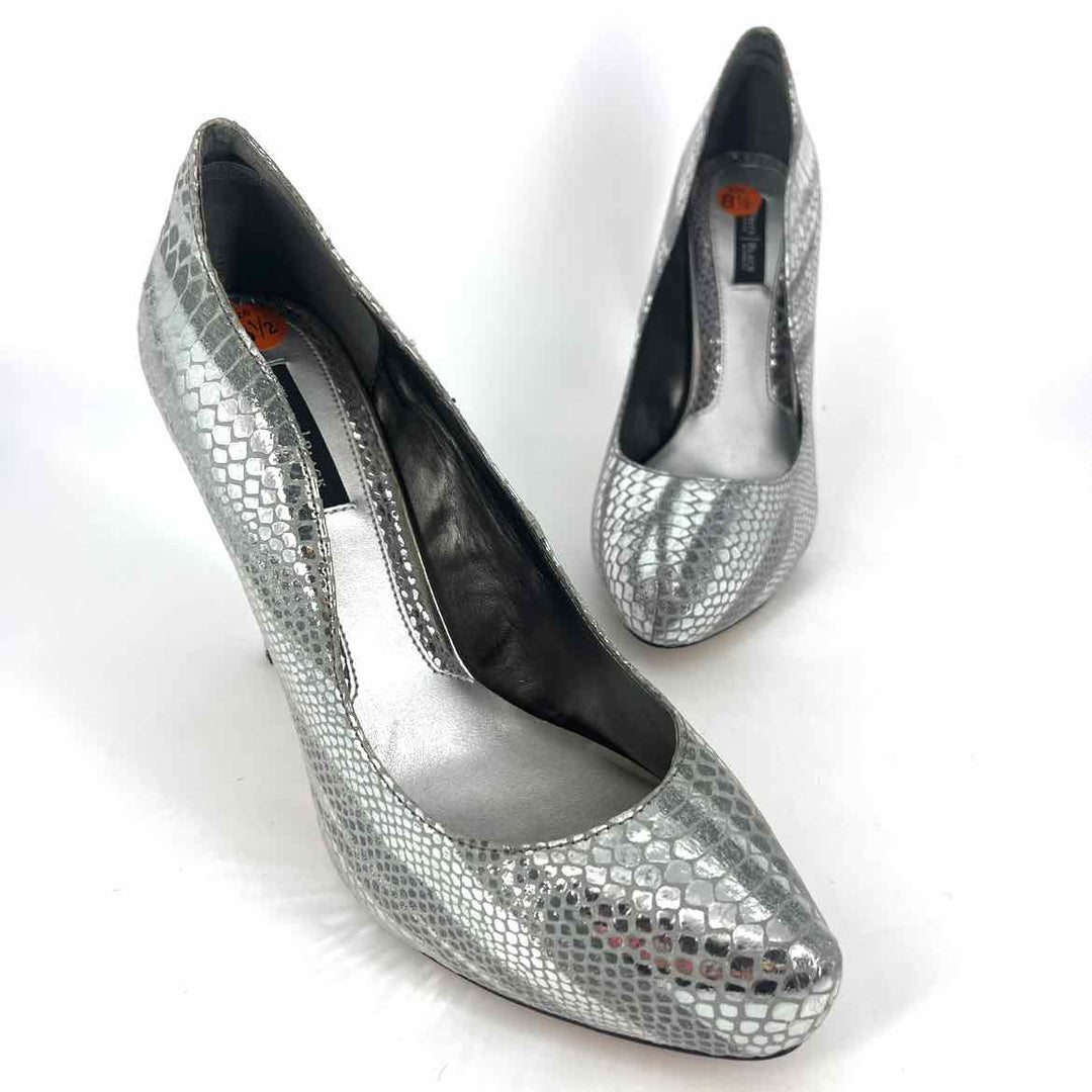 Shoe Size 8.5 White House Black Market Silver Pumps