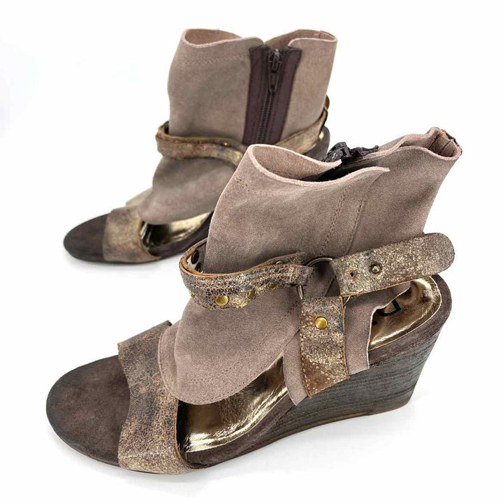 Shoe Size 11 DIBA Brown Leather Wedge
