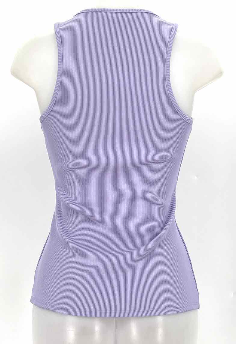 Size M White House Black Market Lavender Shirt