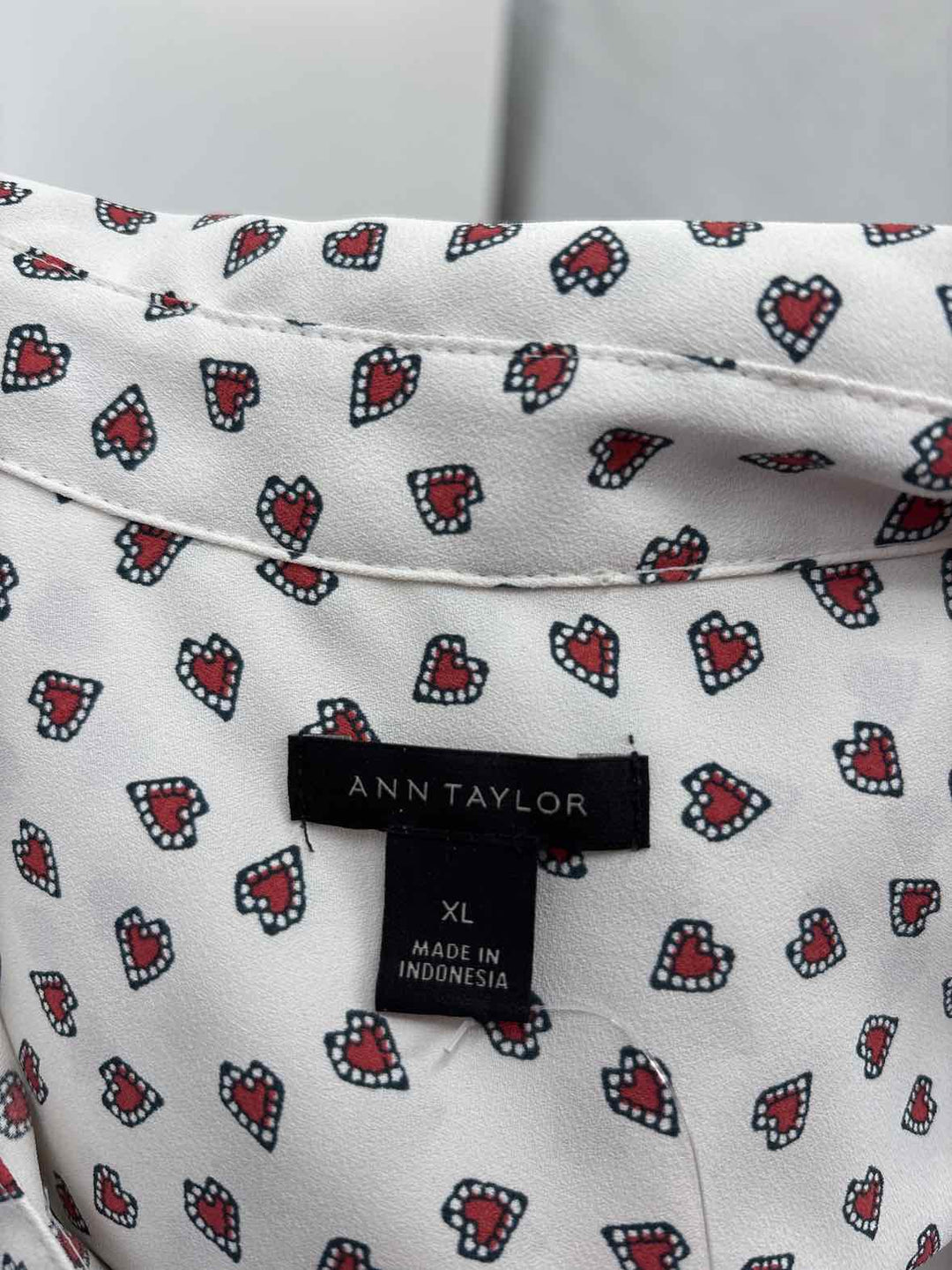 Size XL Ann Taylor Cream Shirt