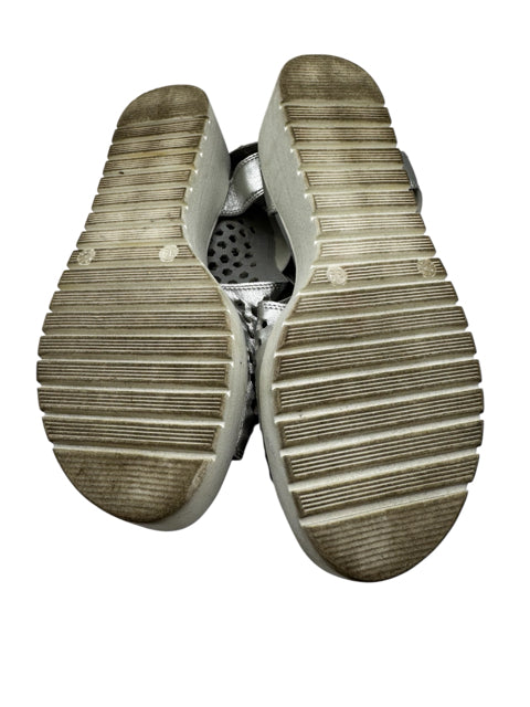 Shoe Size 8 Silver Sandals