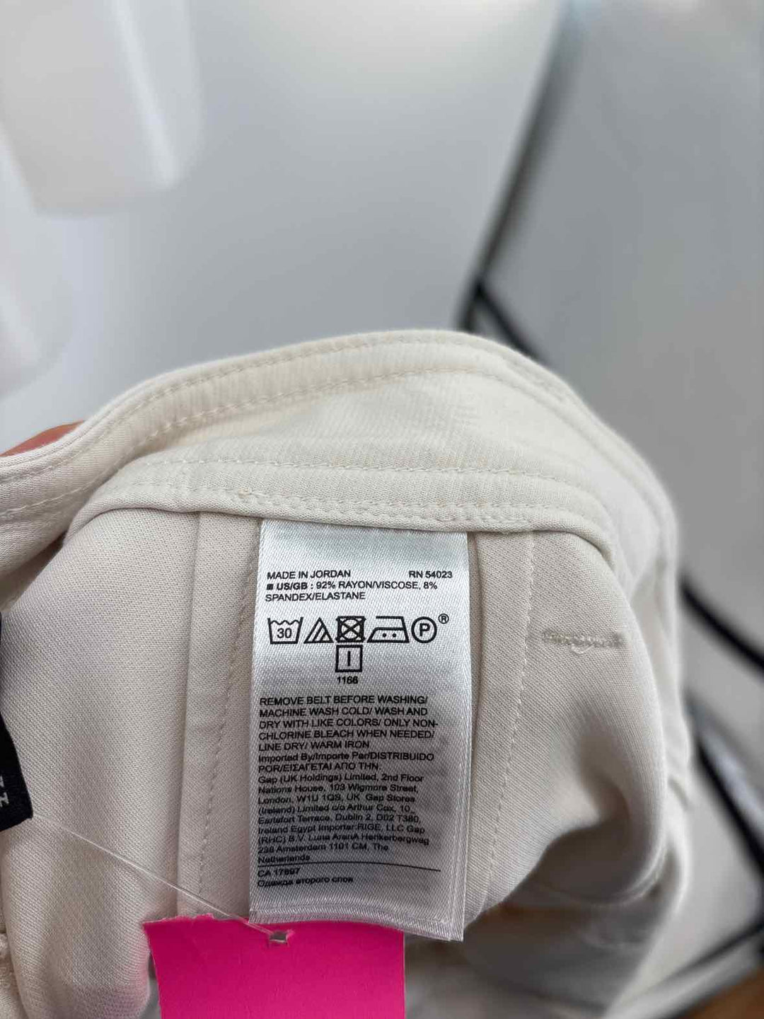 Size 4 Banana Republic Beige Pants