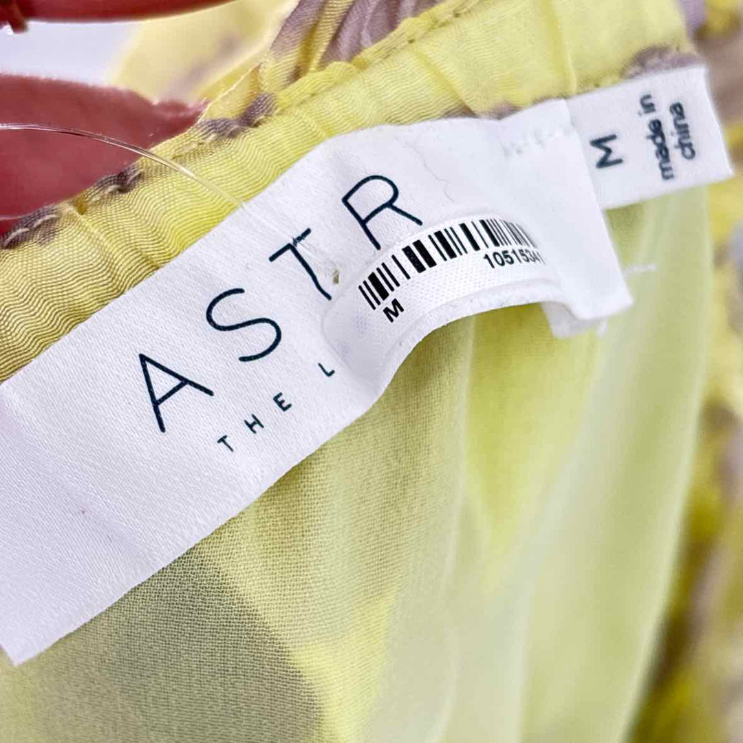 Size M ASTR Yellow Dress