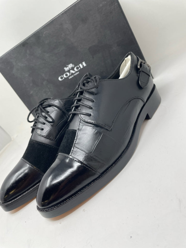 Shoe Size 6 Coach Black Flats