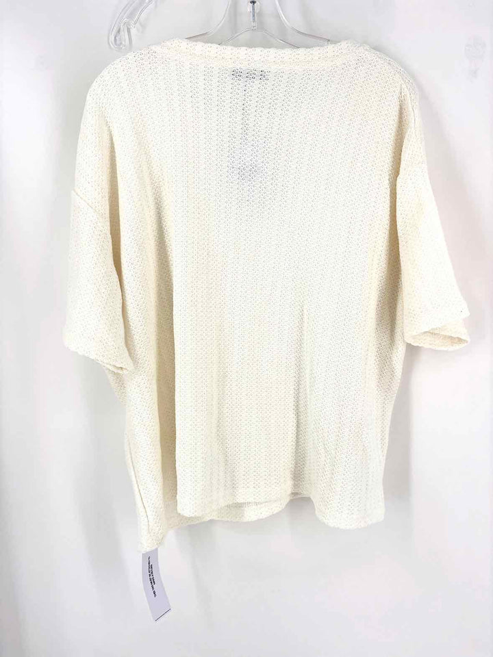 Size 6 Cream Shirt