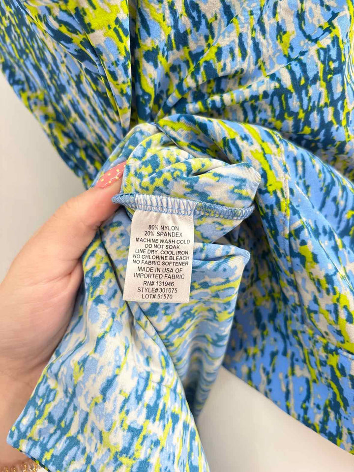Size M Blue Print Shirt