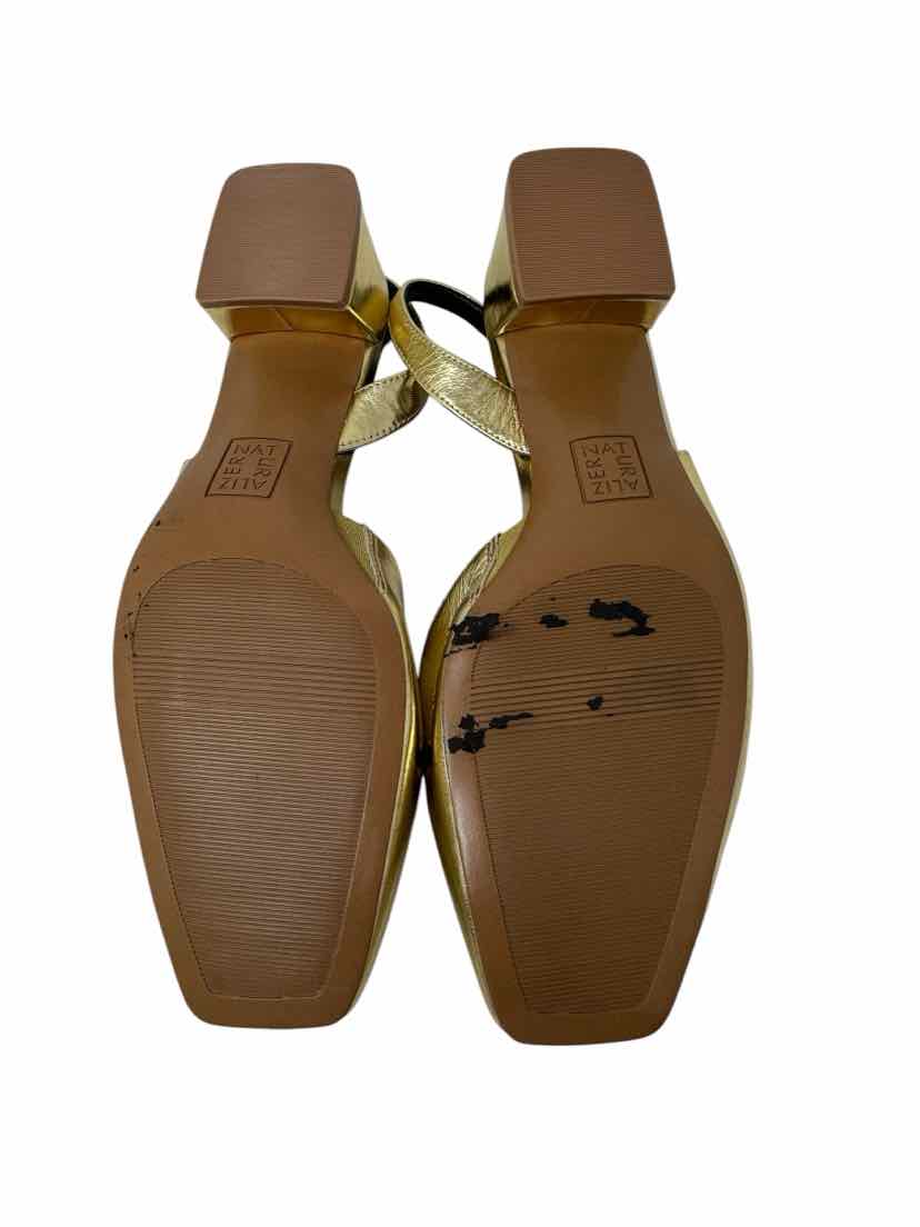 Shoe Size 9.5 Naturalizer Gold Leather Pumps