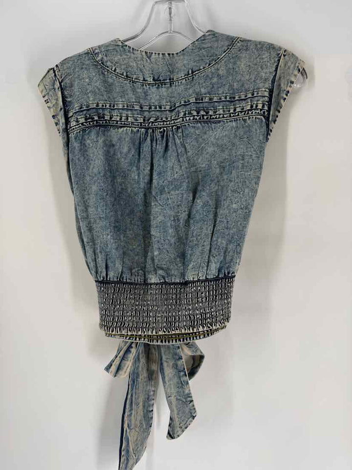 Size M Denim Shirt
