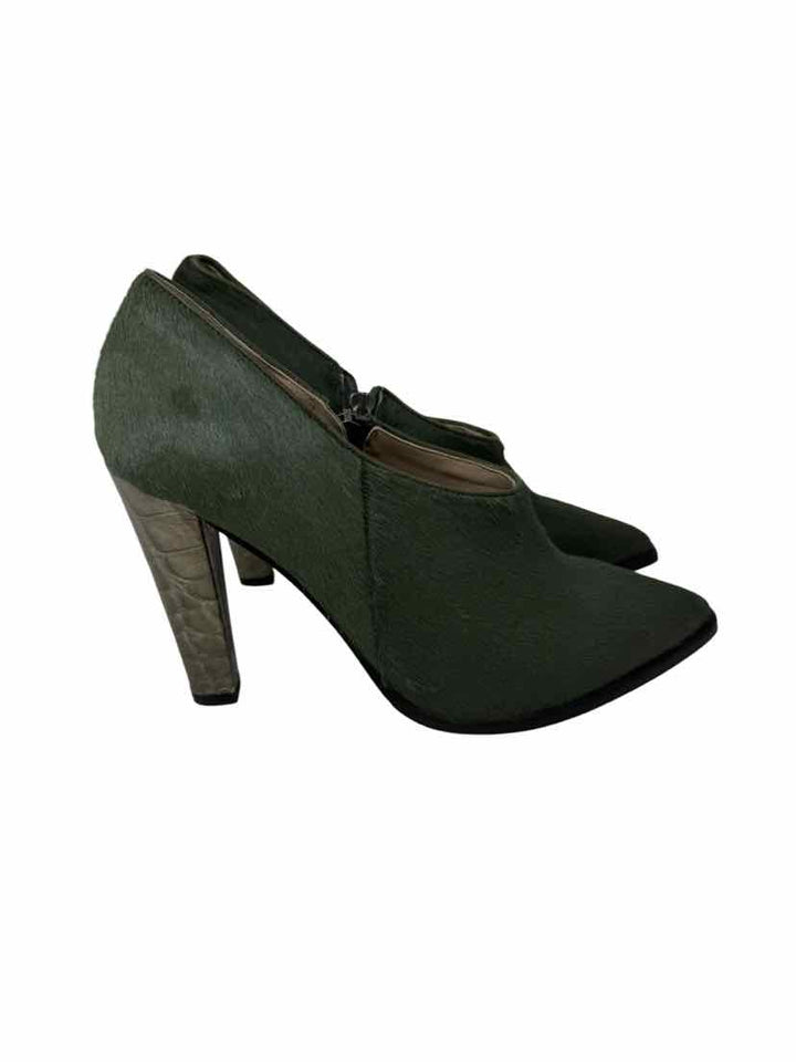 Shoe Size 7 DONALD PLINER Green Calf Hair Pumps