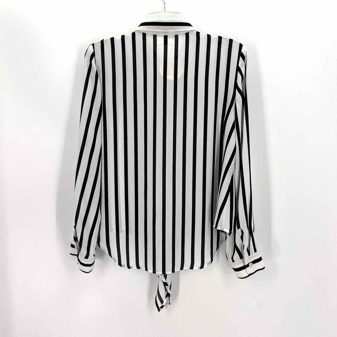 Size M Chico's Multi-Color Shirt