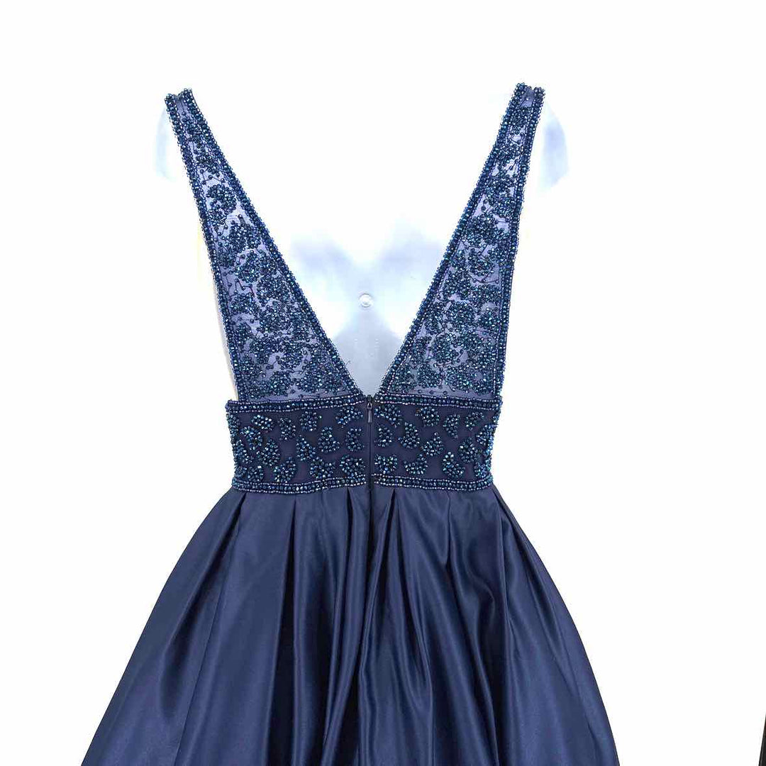 Size 00 Navy PROM