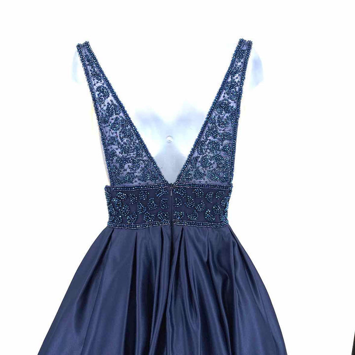 Size 00 Navy PROM