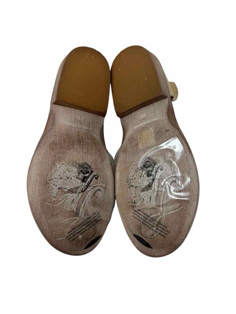 Shoe Size 36 FREE PEOPLE Tan Sandals