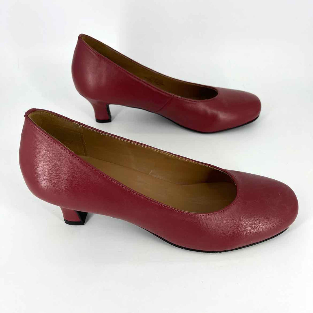 Shoe Size 9.5 Red Leather Pumps