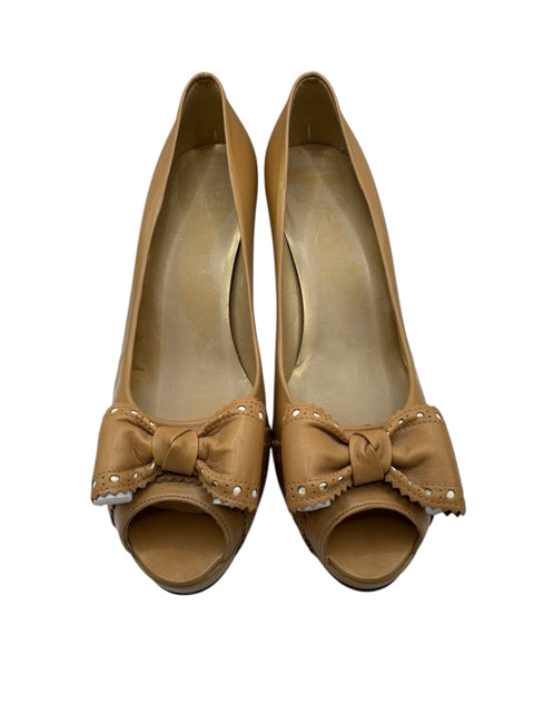 Shoe Size 9.5 Stuart Weitzman Brown Pumps
