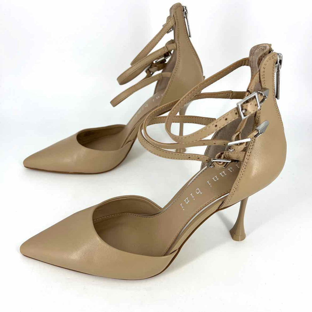Shoe Size 9.5 Gianni Bini Tan Pumps