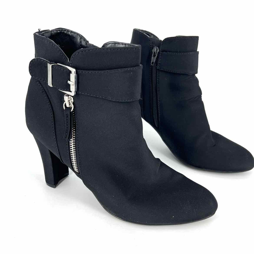 Shoe Size 9.5 UNISA Black Boots