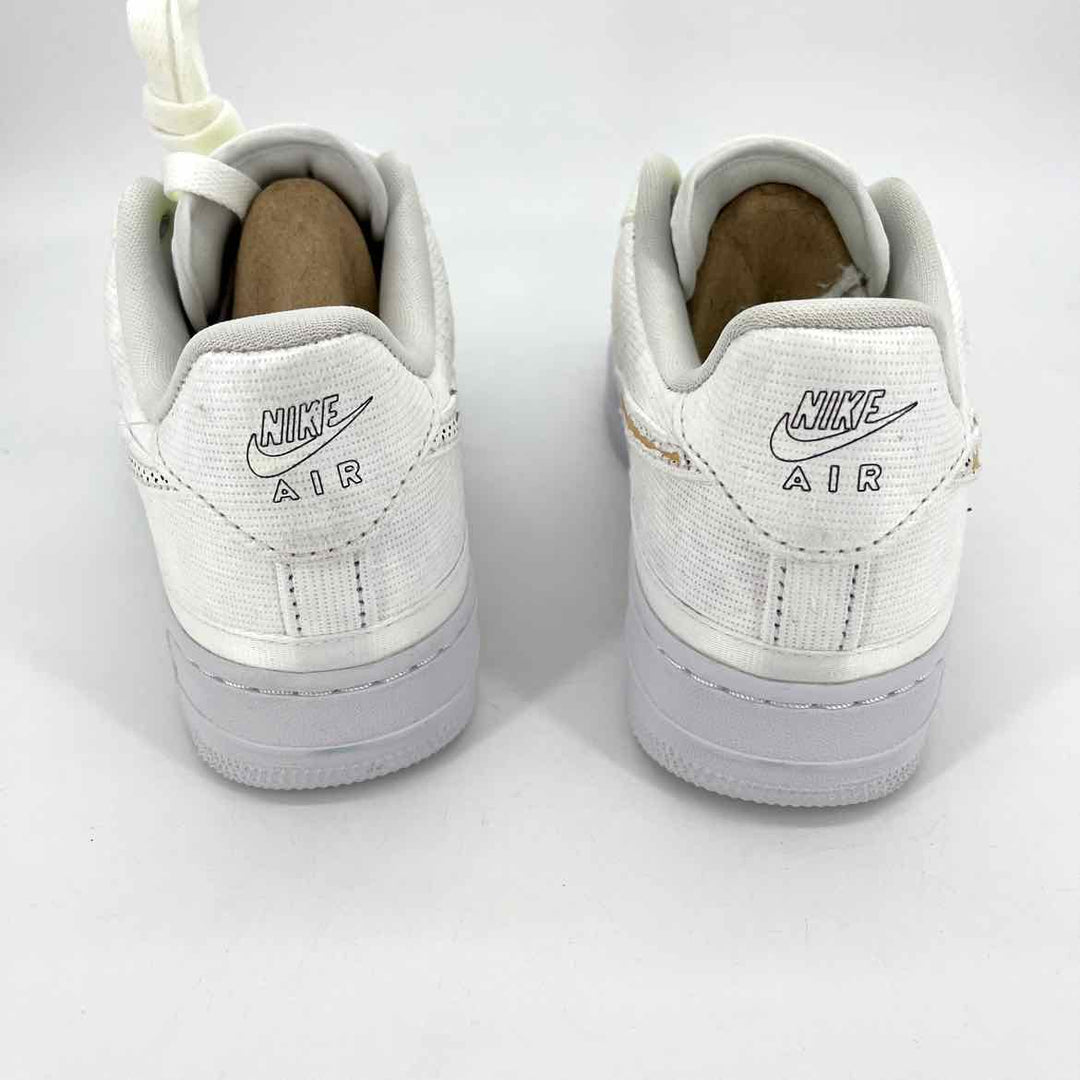 Shoe Size 6.5 Nike White Sneakers
