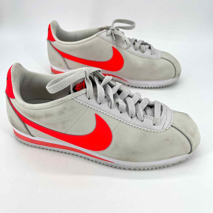 Shoe Size 9 Nike Gray Sneakers