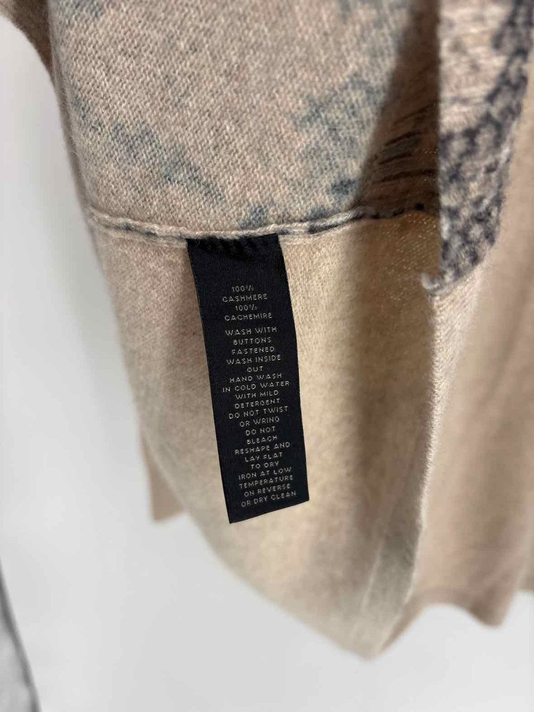 Size L SAKS FIFTH AVENUE Tan Cashmere Cardigan