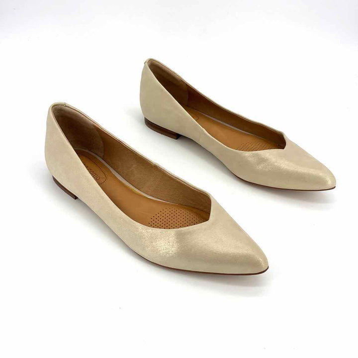 Shoe Size 7.5 CORSO COMO Gold Flats